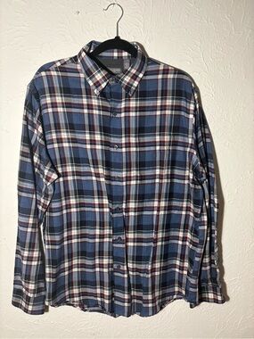 Van Heusen Men's Navy and White Plaid Button Down Dress Shirt